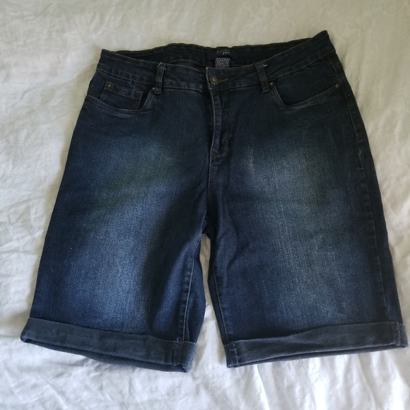 Suzy Shier Pants - Shorts